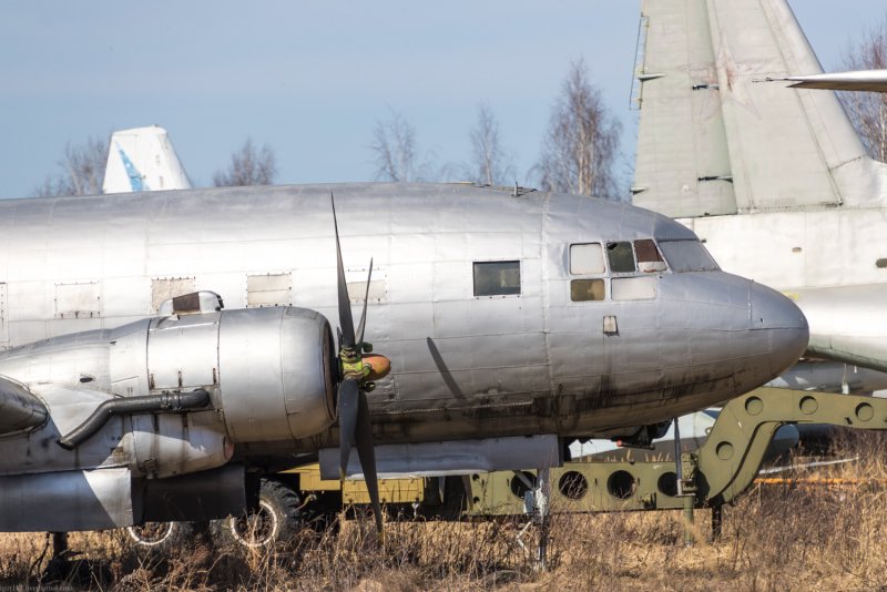 Самолеты ил-12 Ильюшина