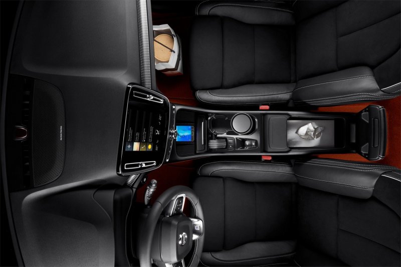Вольво xc40 2019 салон