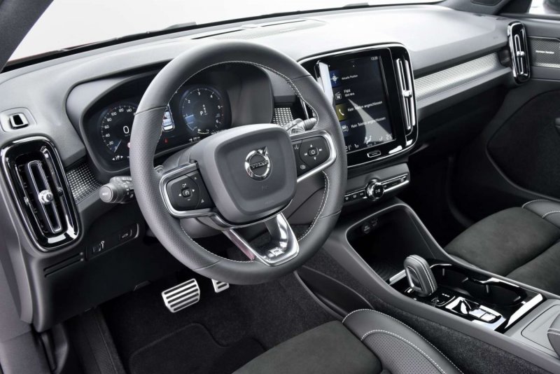Вольво xc40 2019 салон