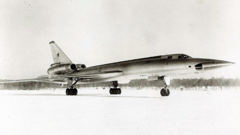 Ту-104 пассажирский самолёт