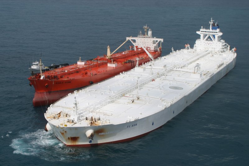 Круизный корабль "Allure of the Seas"