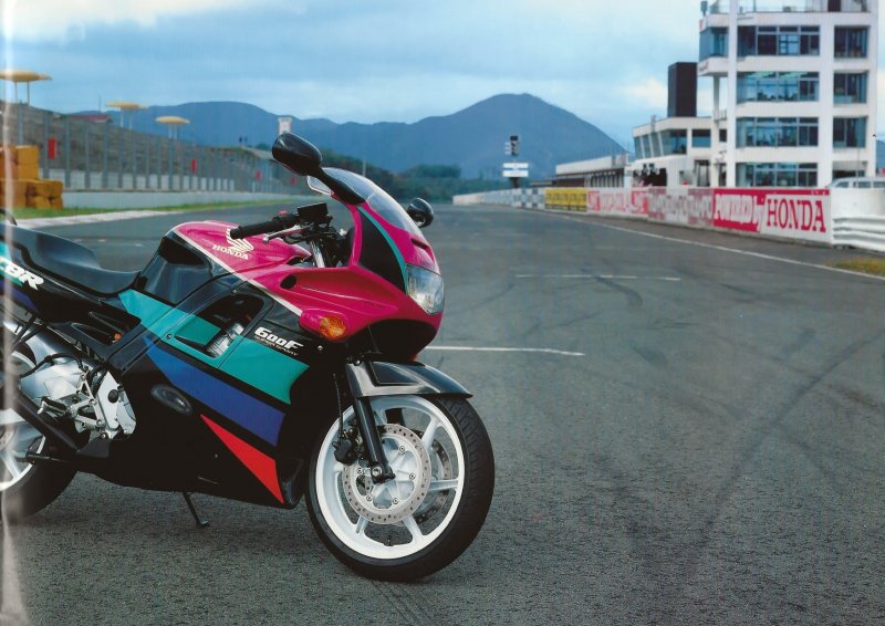 Мотоцикл Honda CBR 600 f2