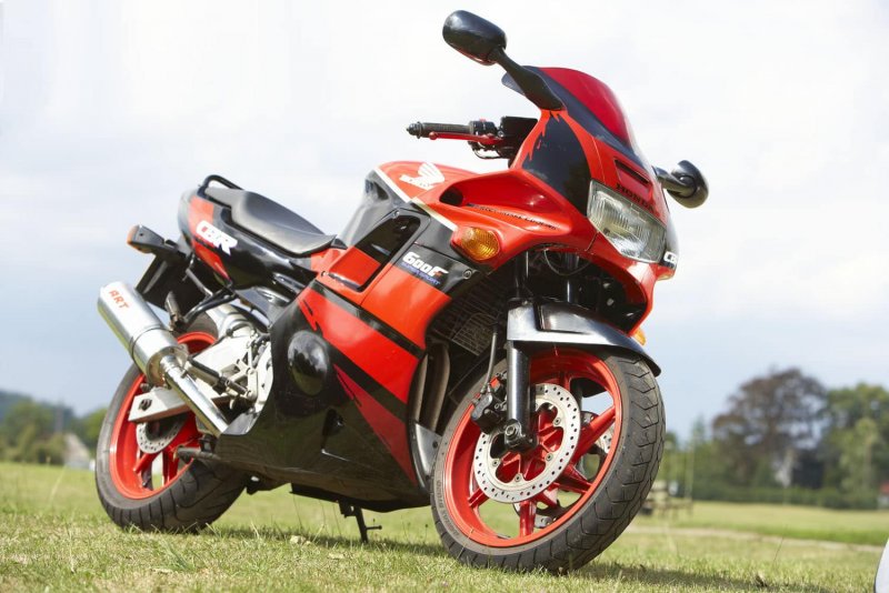 Honda CBR 600 f2
