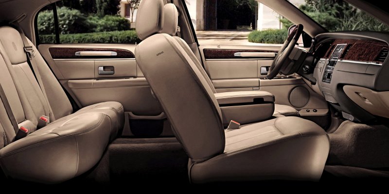 Lincoln Town car 2003 салон