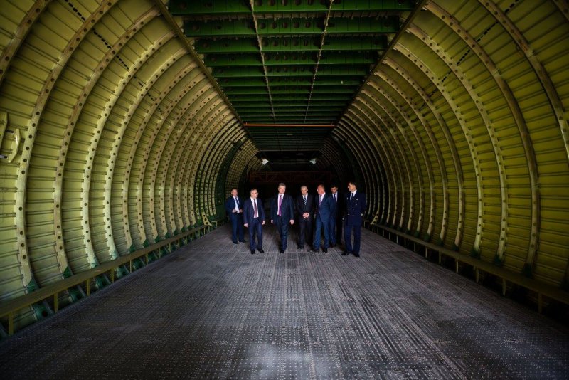 АН-225 Мрия грузовой отсек
