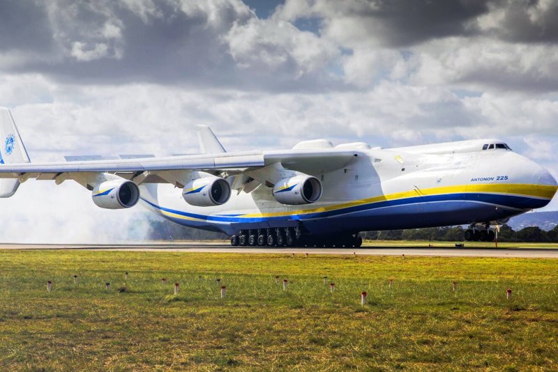 АН-225 Мрия салон