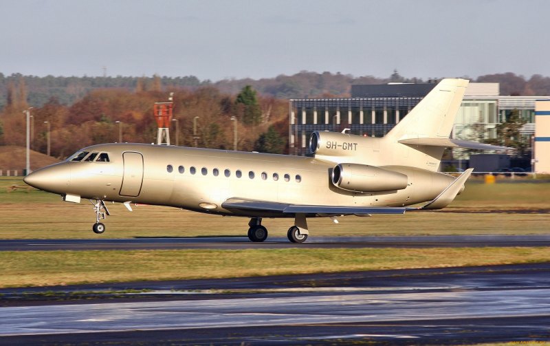Falcon 900, 1984