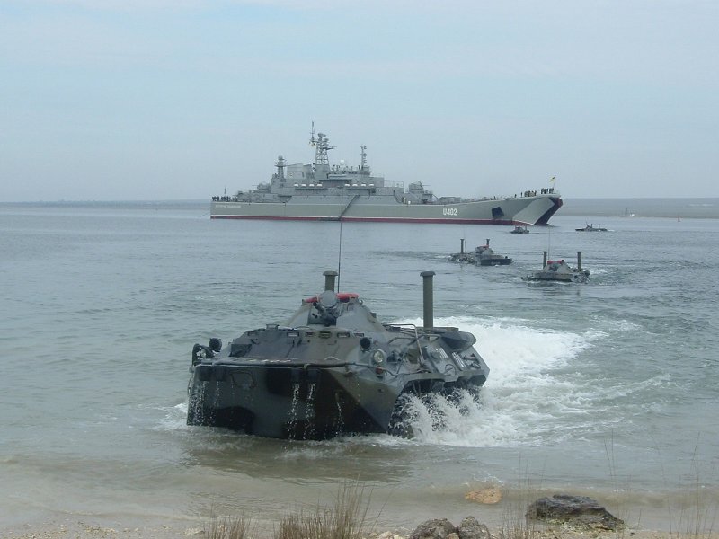 БТР 80 морской пехоты