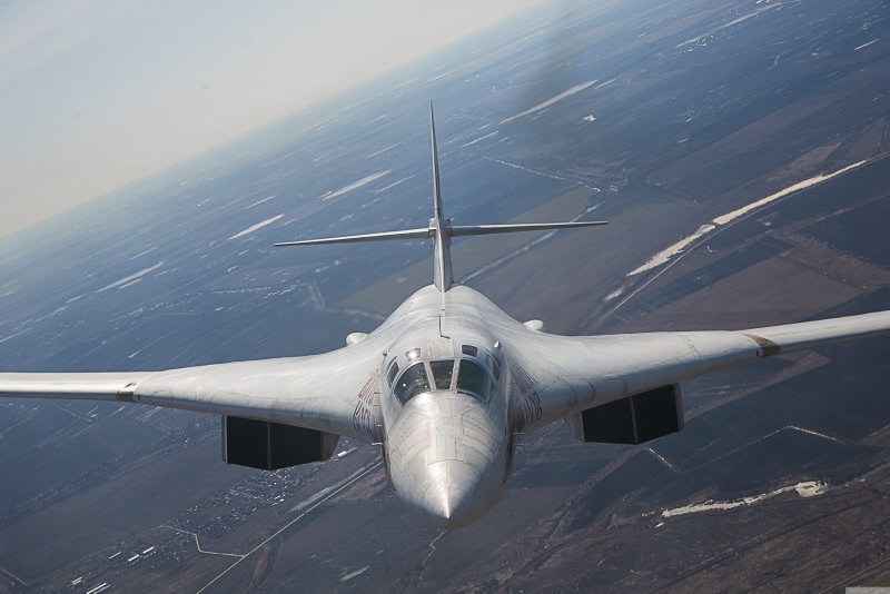 Бомбардировщик белый лебедь