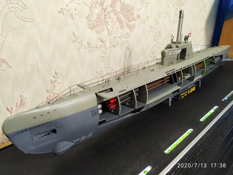 U 2540 подводная лодка модель