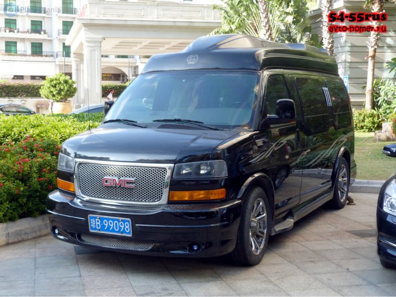GMC Savana