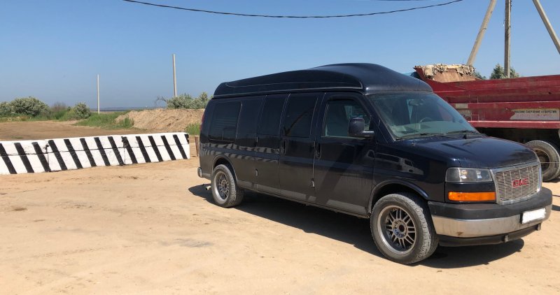 GMC Savana Explorer 2021