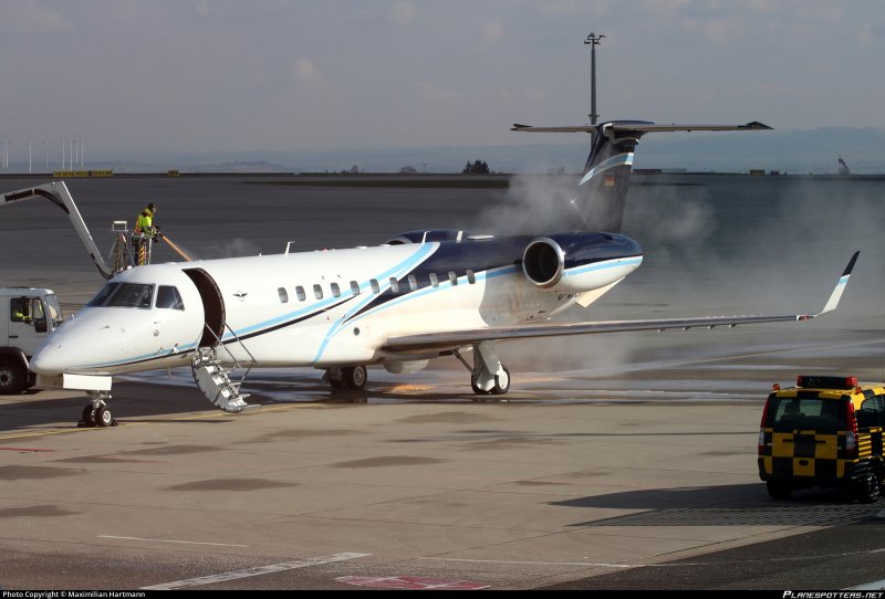 Embraer Legacy 450