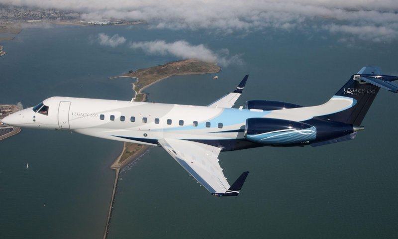 T7- Embraer черный