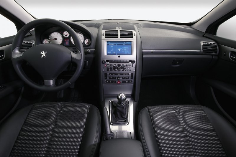 Peugeot 407 2008 салон