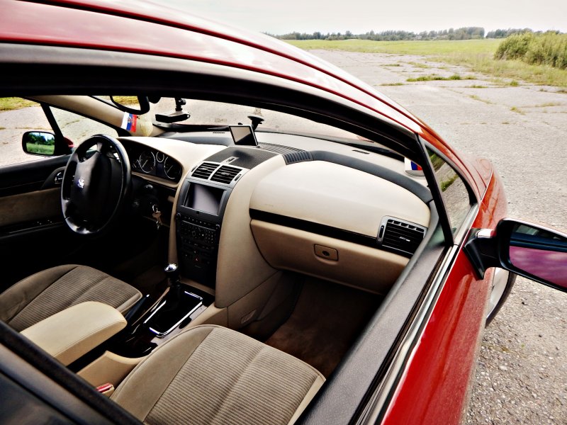 Peugeot 407 2004 салон