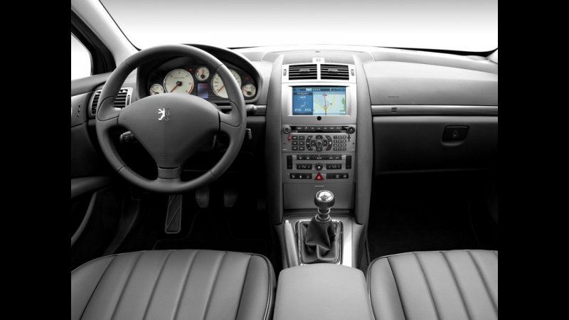 Peugeot 407 седан салон