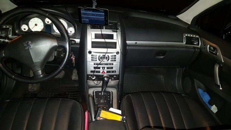 Peugeot 407 2005 салон