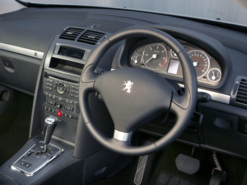 Peugeot 407 Coupe салон