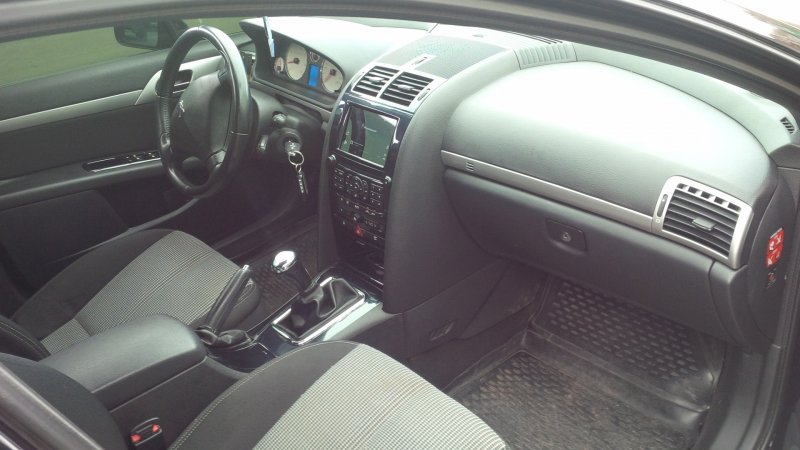 Peugeot 407 Coupe салон