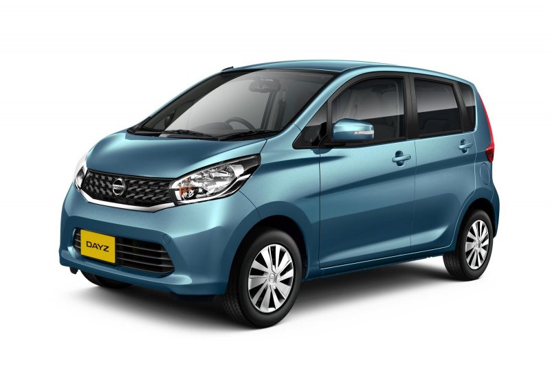 Nissan DAYZ автомобили