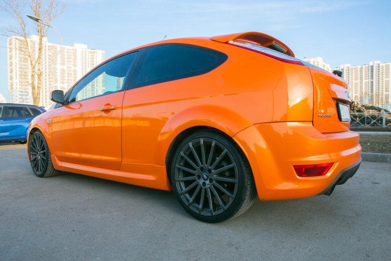 R 19 Ford Focus 2 St