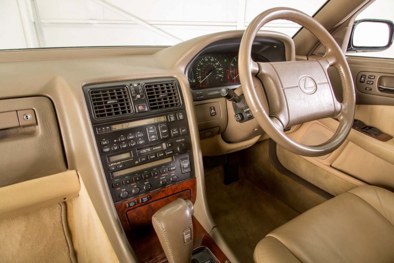 Lexus 400 ucf10
