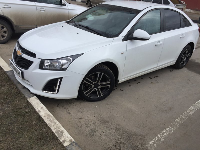 Chevrolet Cruze 2012 белый тюнинг
