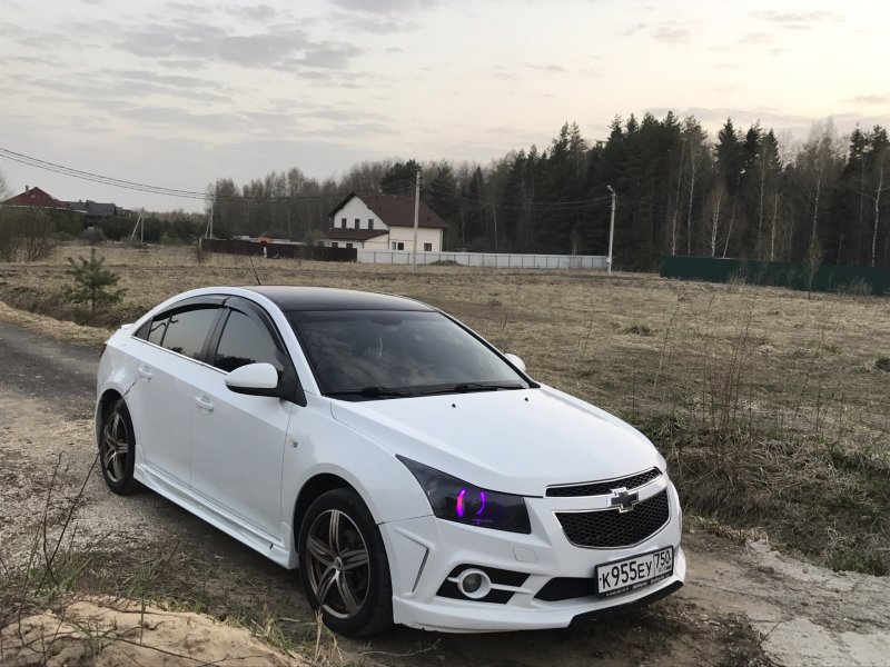 Chevrolet Cruze 2012 белый бункер