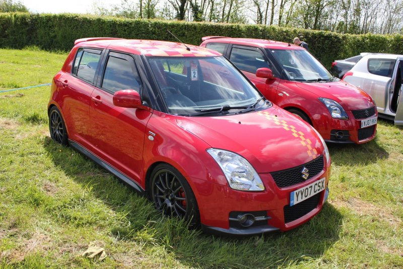 Suzuki Swift Sport stance