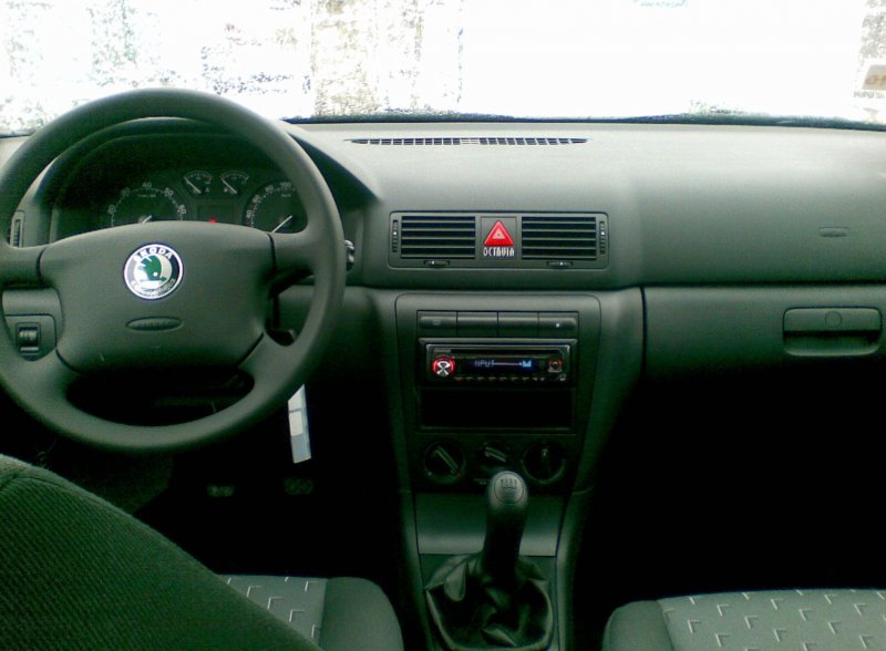 Skoda Octavia 1.6 2001 Торпедо