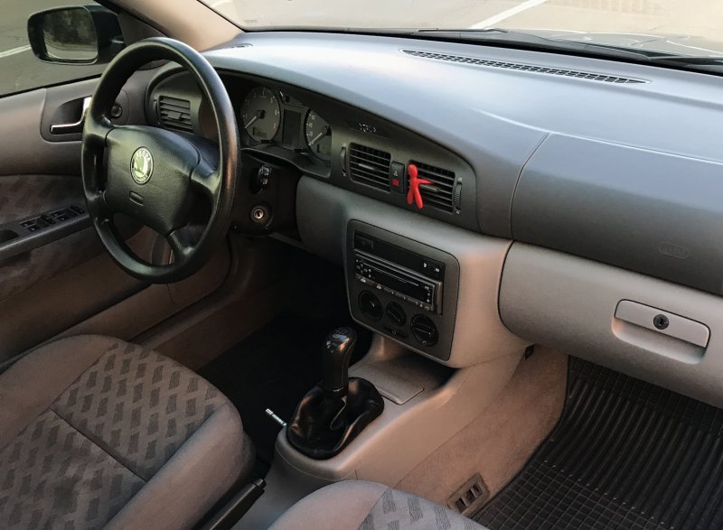 Octavia Tour 1997 салон