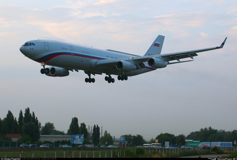Ил-96-400 ra-96102