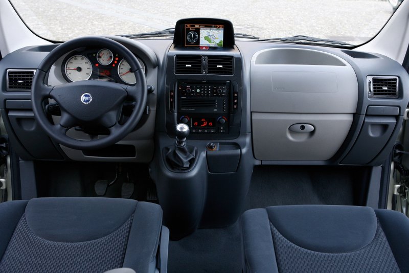 Fiat Scudo II салон