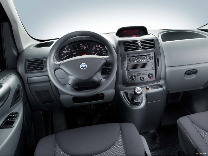Fiat Scudo Maxi 2011 салон