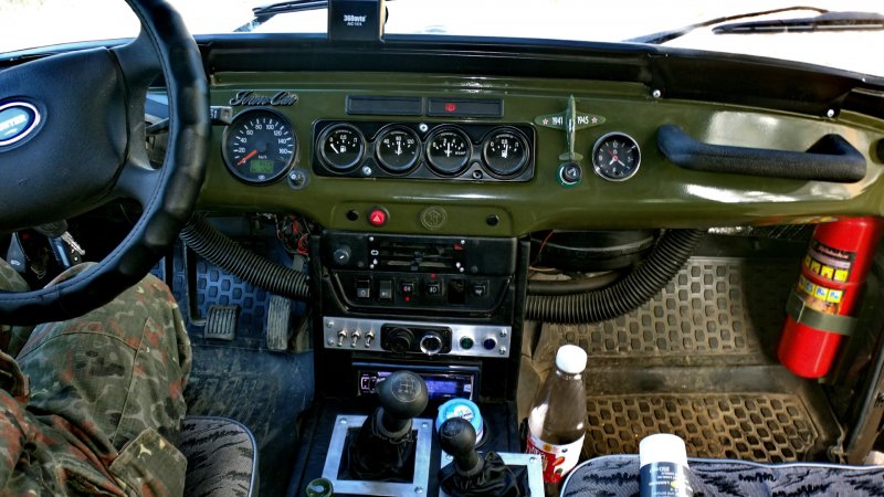 UAZ Hunter салон