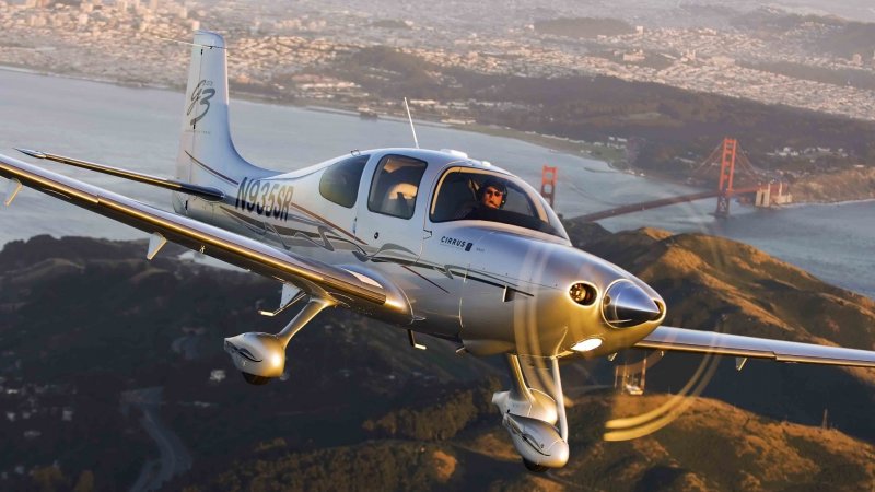 Cirrus aircraft sr22
