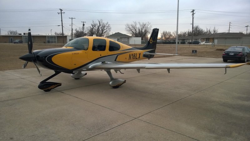 Cirrus sr22 Continental