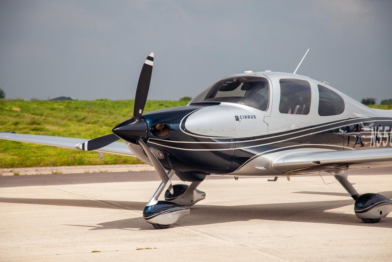 Cirrus sr22 Price