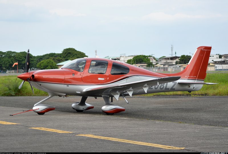Cirrus sr22 g6 GTS