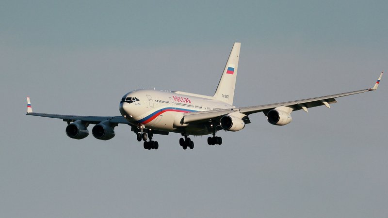 Самолет президента РФ ил-96-300