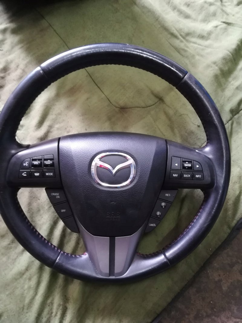 Mazda 3 2004 руль