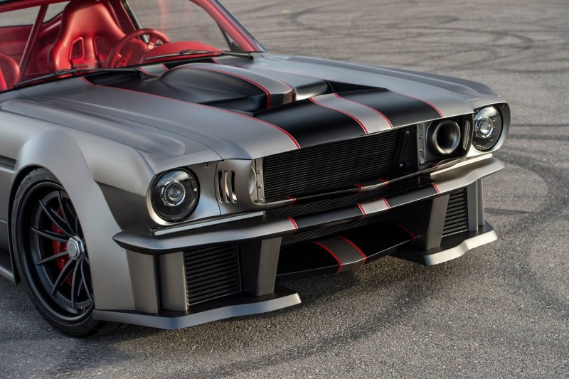 Ford Mustang 1965 тюнингованный
