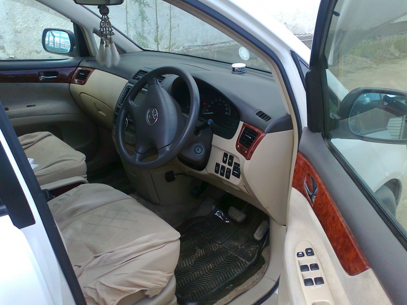 Toyota ipsum 2001 салон