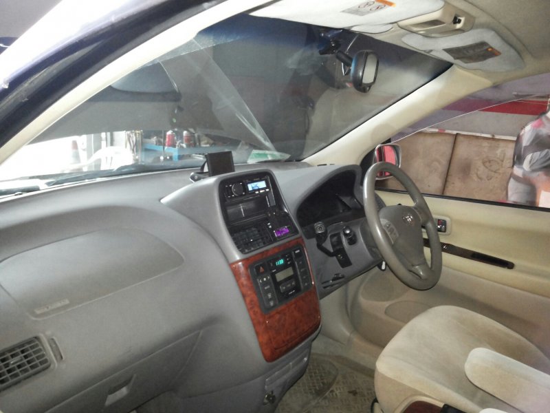 Toyota Gaia 1998 салон