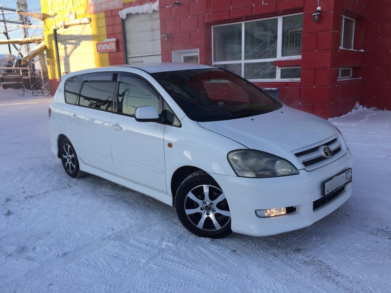 Тойота ipsum 240s