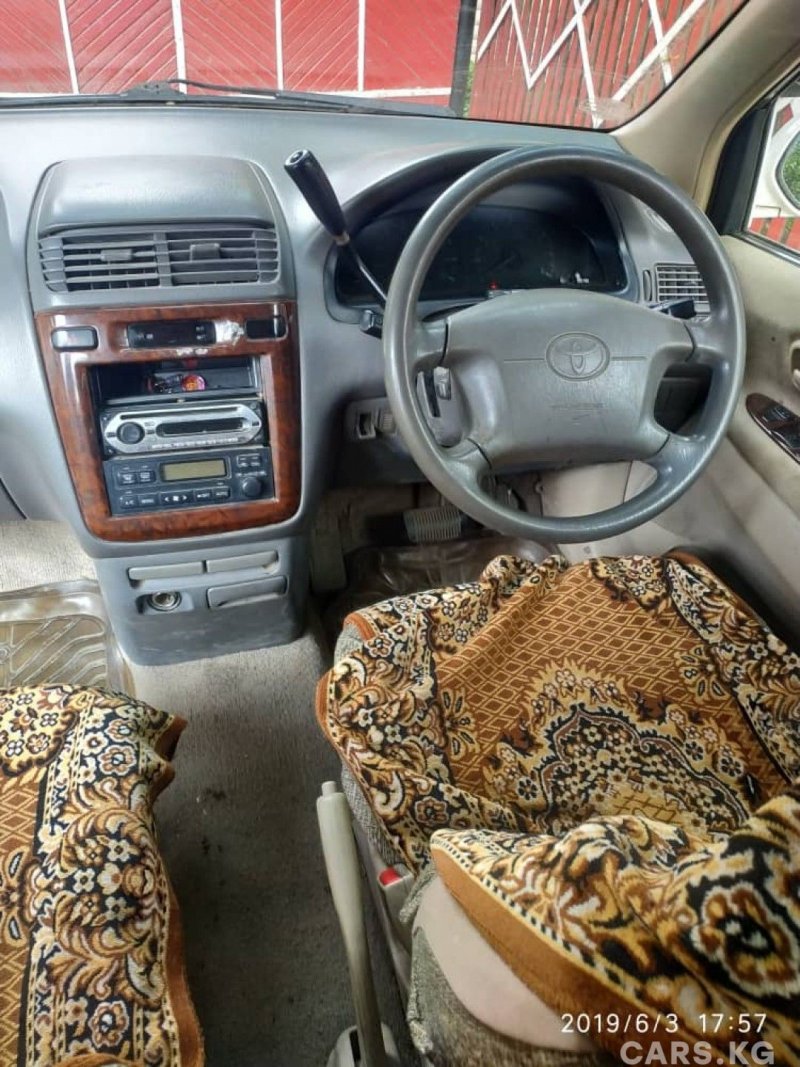 Toyota ipsum 1997 салон