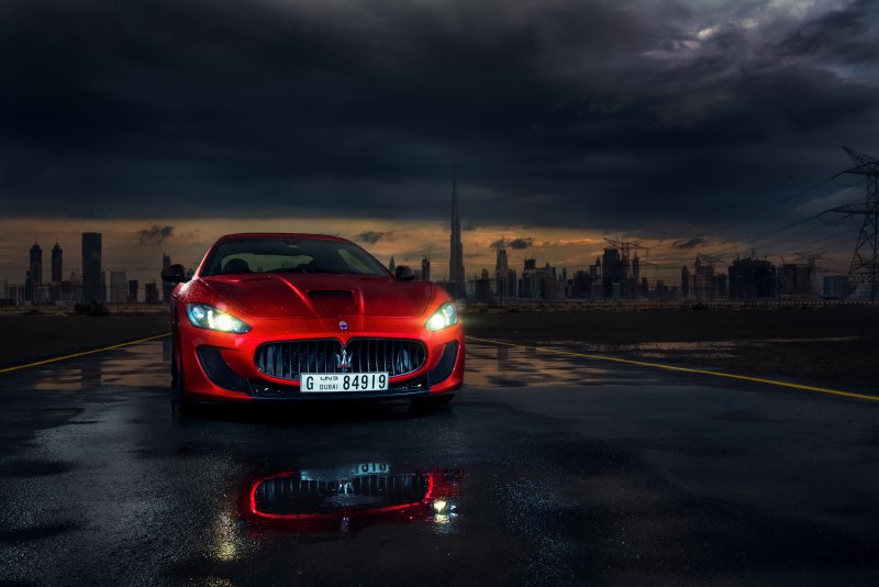 Maserati GRANTURISMO красная