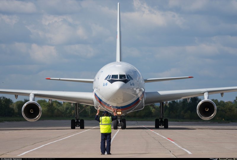 Самолет ил-96,ил-86