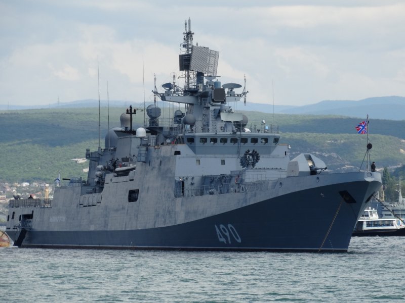 Корабль Эссен в Севастополе